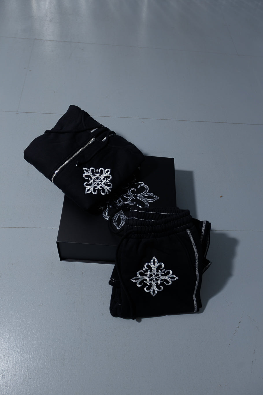 yonko polar fleece tracksuit unisex